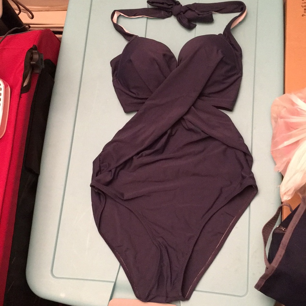 Cupshe one piece bathing suit